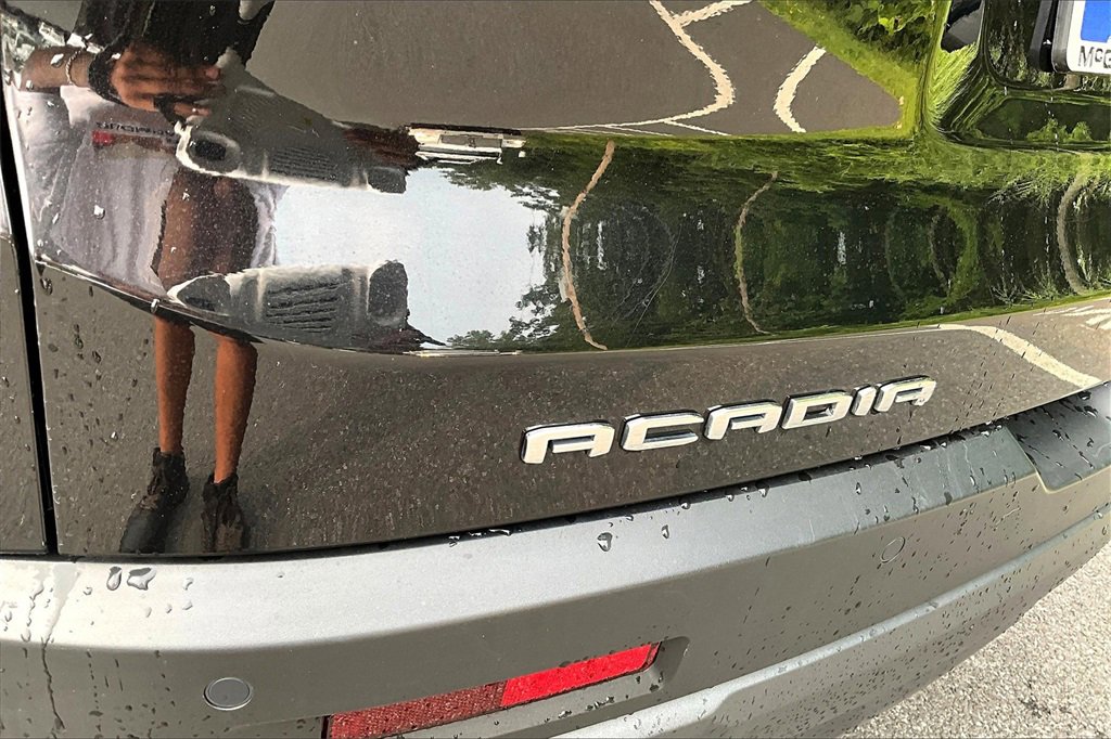 Used 2021 GMC Acadia AT4 w/ Technology Package image 22