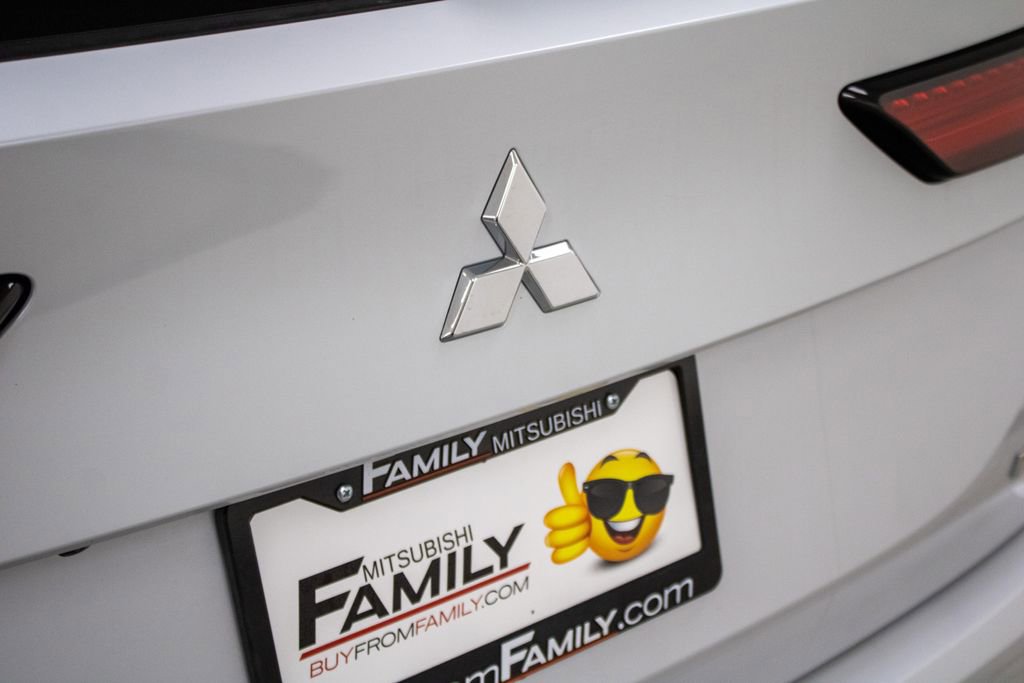 New 2023 Mitsubishi Outlander SEL image 7