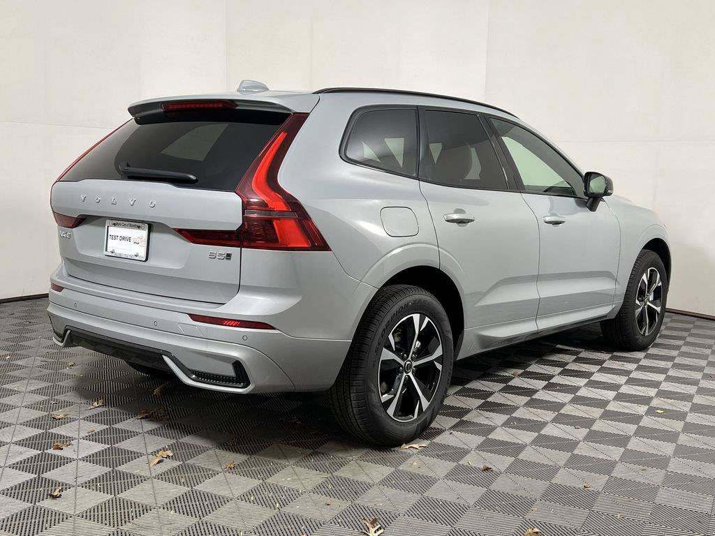 Used 2026 Volvo XC60 B5 Core AWD/4WD image 6