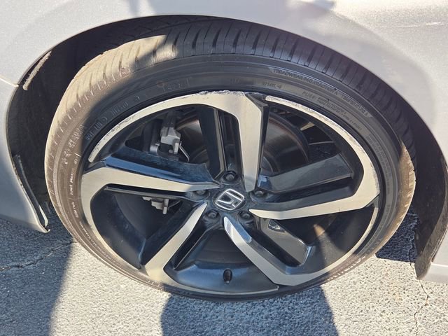 Used 2018 Honda Accord Sport image 4