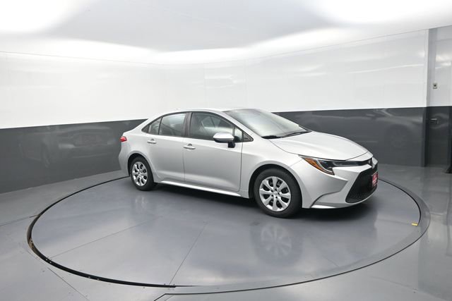 Used 2022 Toyota Corolla LE FWD image 22