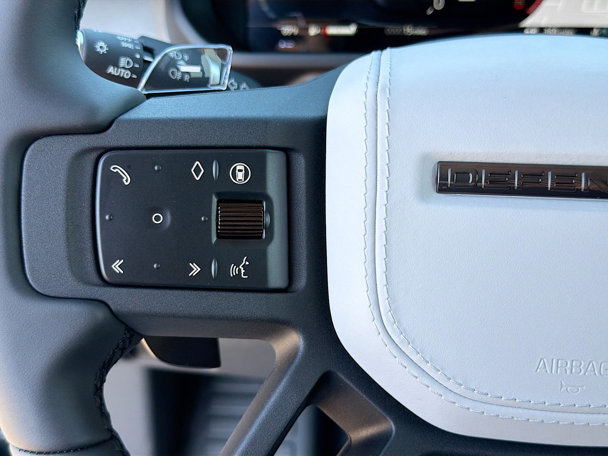 New 2026 Land Rover Defender 110 OCTA image 38