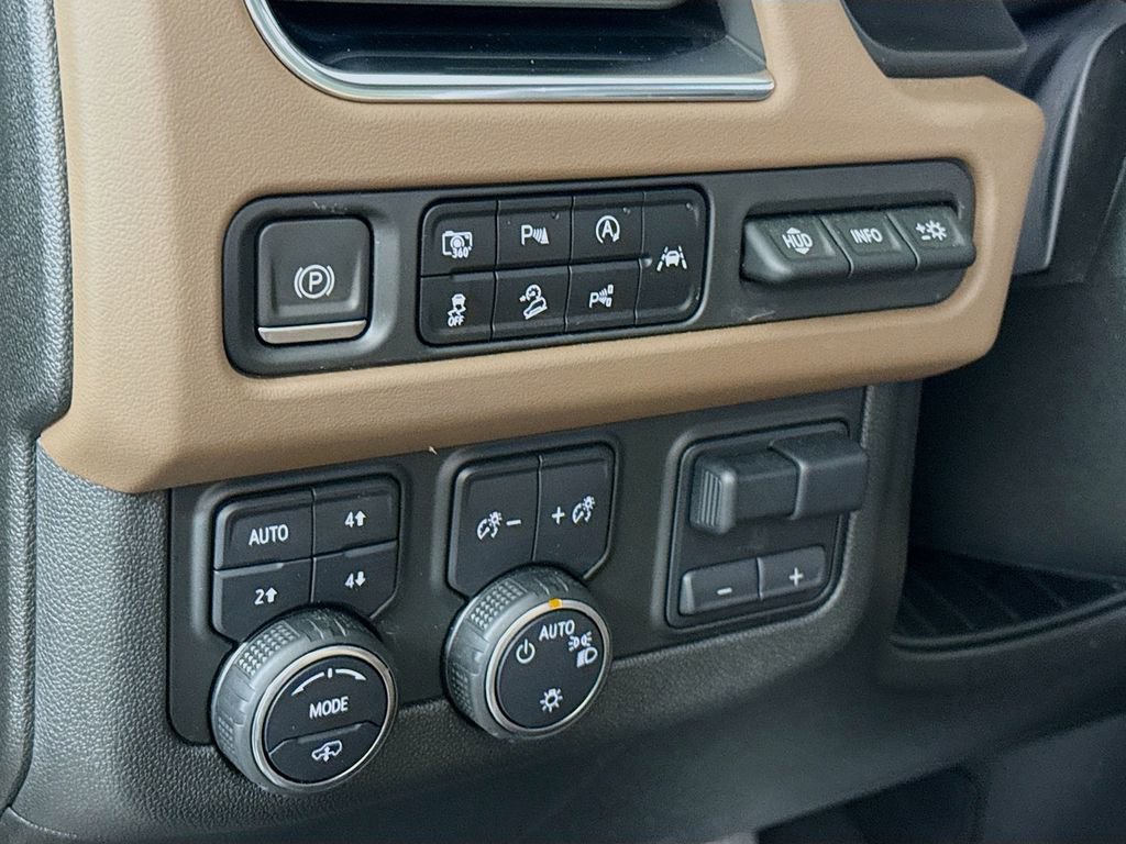 Used 2024 Chevrolet Suburban High Country w/ Advanced Technology Package AWD/4WD image 19