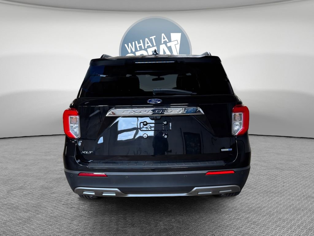 Used 2020 Ford Explorer XLT w/ Equipment Group 202A image 5