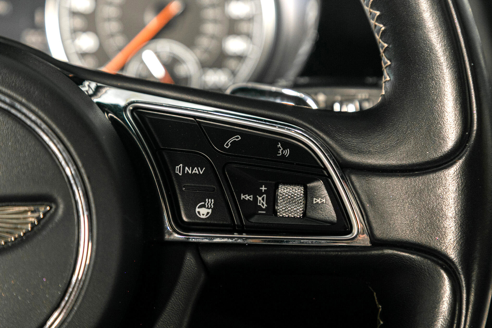 Used 2017 Bentley Bentayga image 45