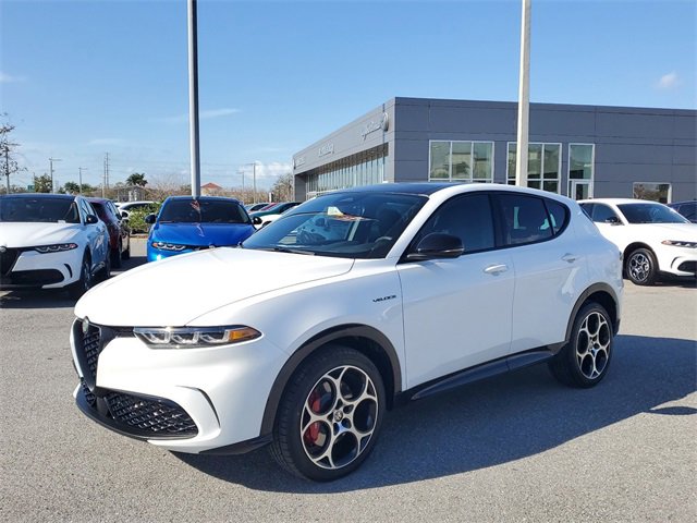 New 2025 Alfa Romeo Tonale w/ Premium Package image 2