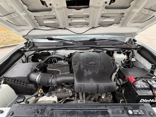 Used 2017 Toyota Tacoma TRD Pro AWD/4WD image 33