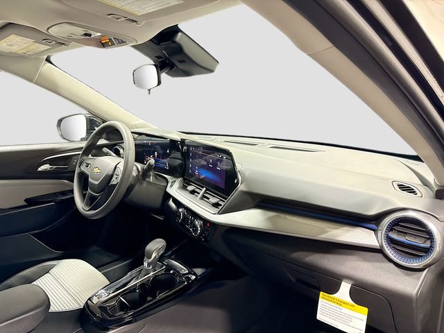 New 2026 Chevrolet Trax LT image 30