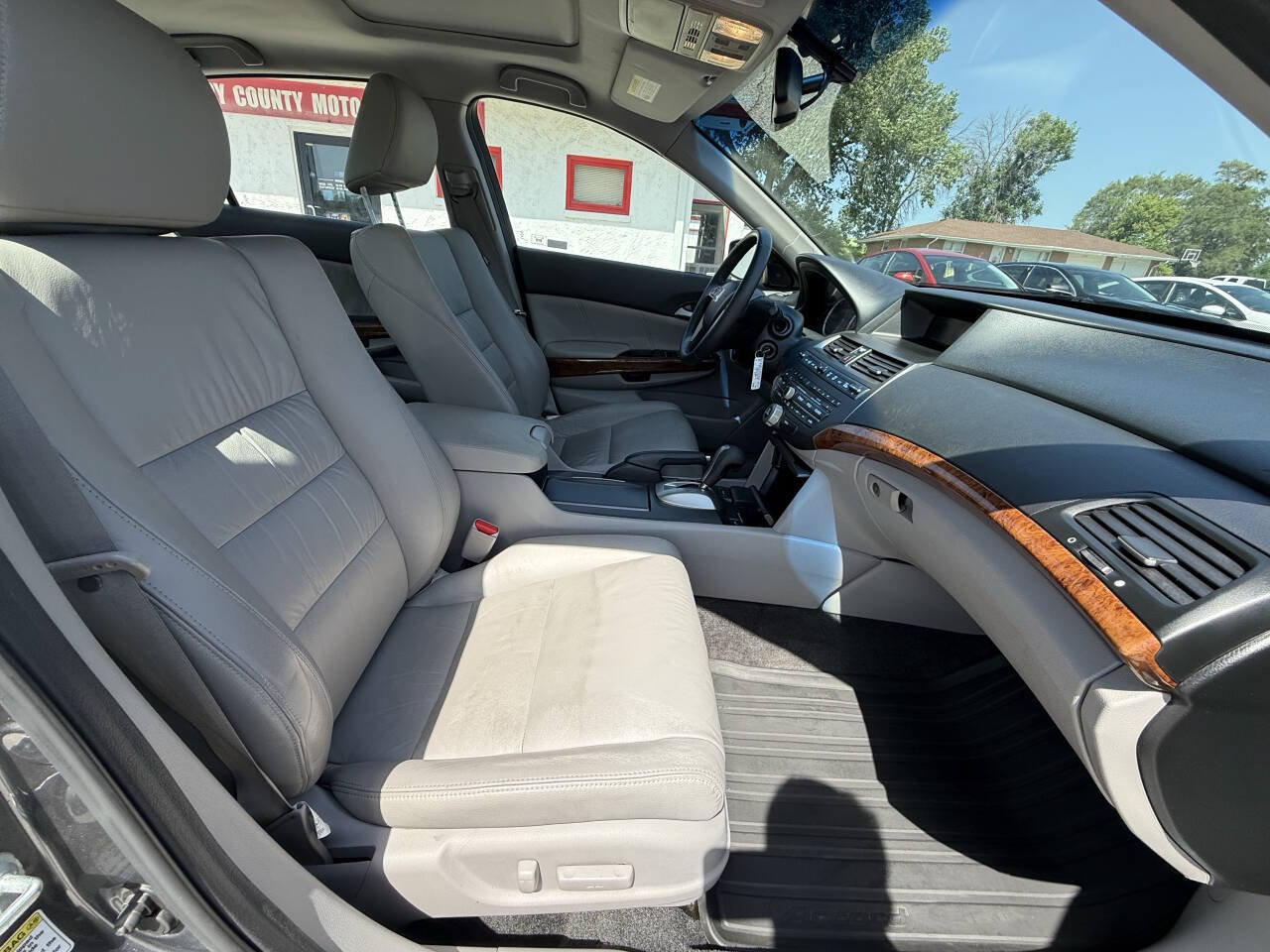 Used 2011 Honda Accord EX-L image 15