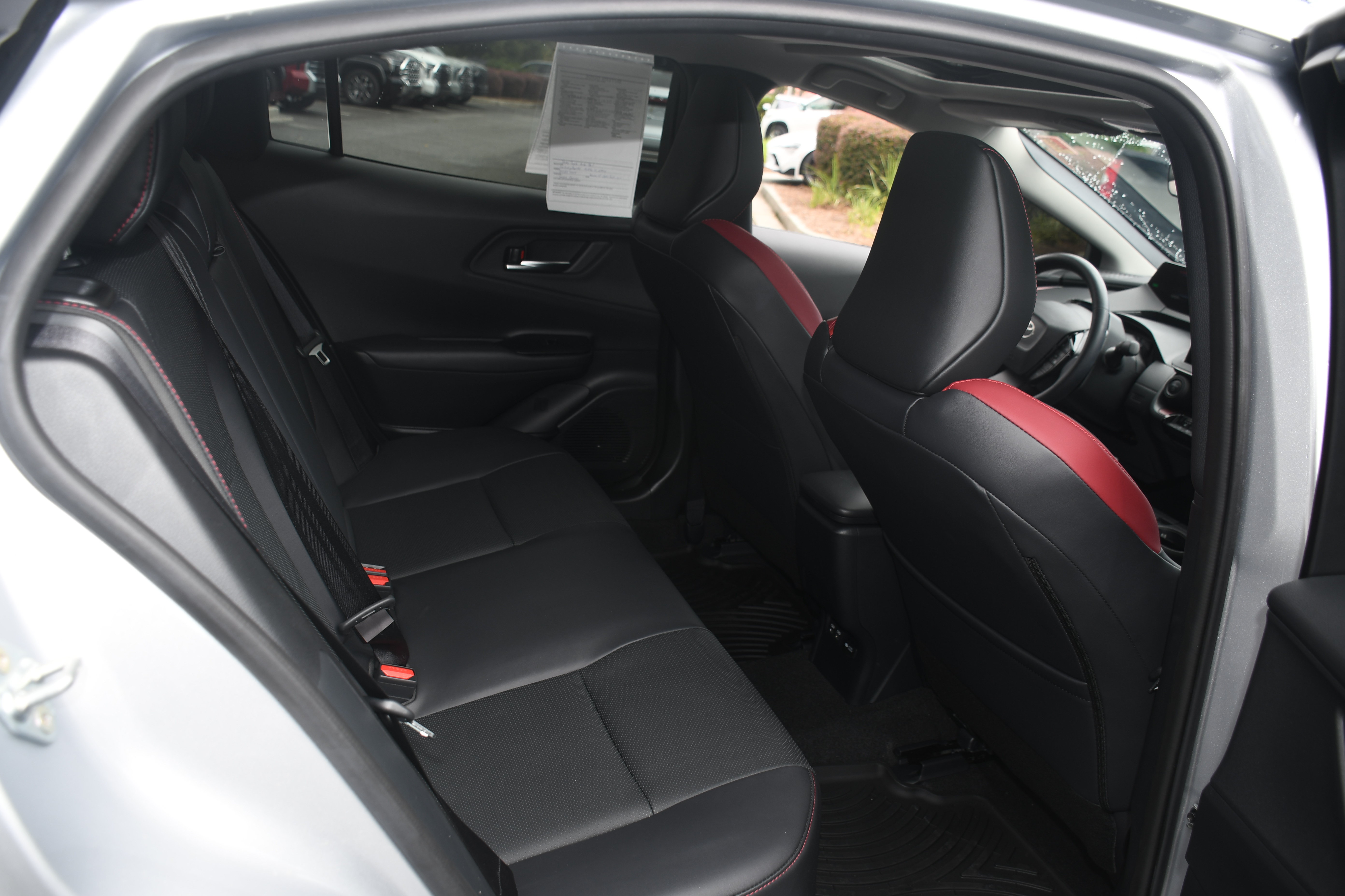 Certified 2025 Toyota Prius Plug-In Hybrid FWD image 20