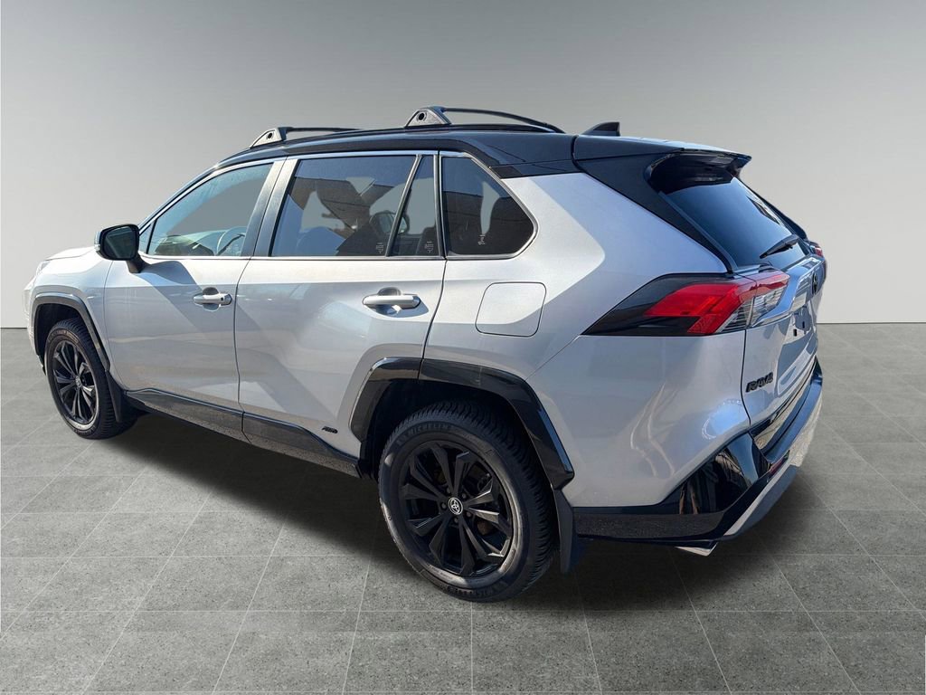 Used 2022 Toyota RAV4 XSE w/ XSE Grade Weather Package AWD/4WD image 4