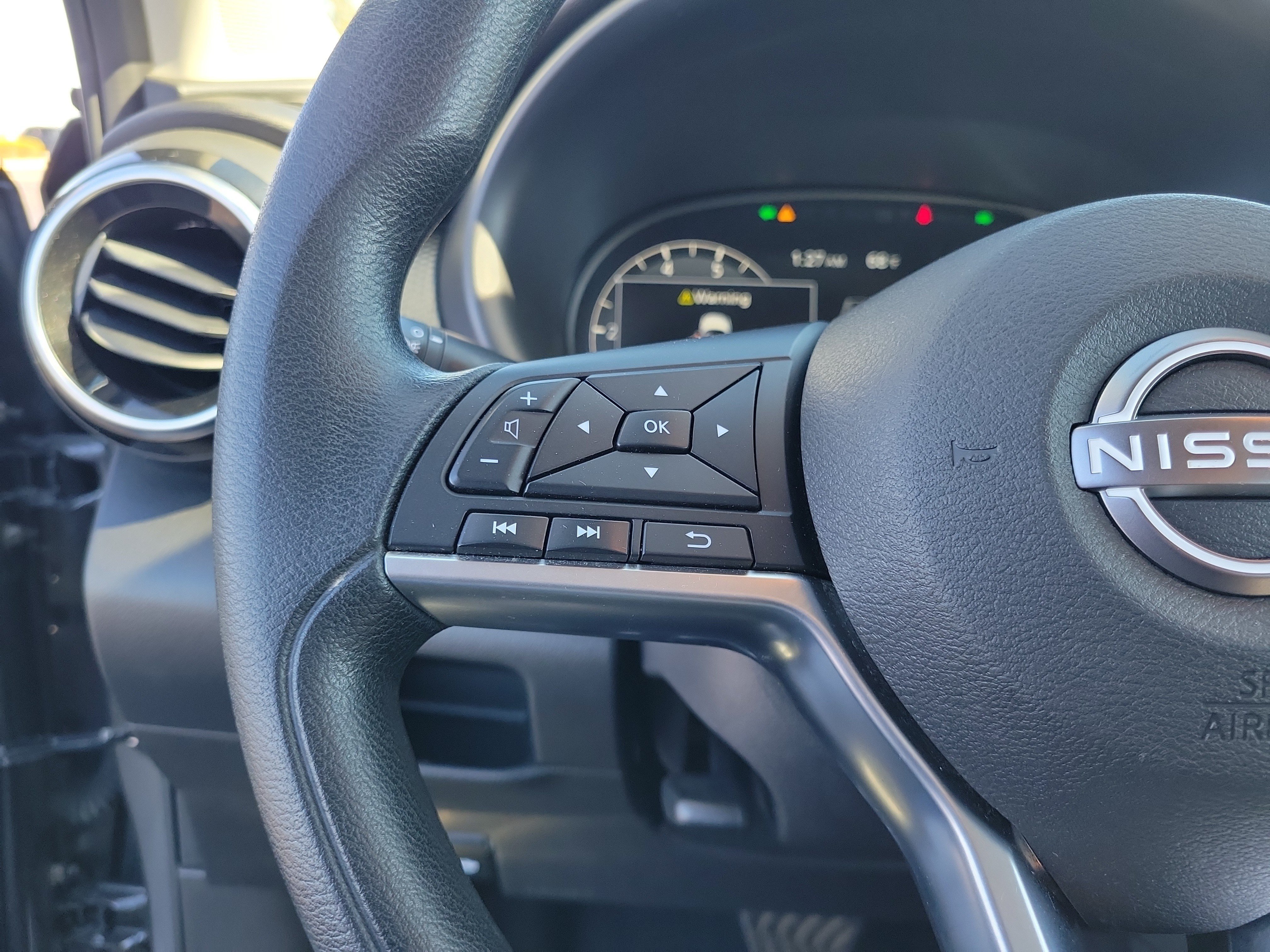 Certified 2023 Nissan Kicks SV FWD image 22