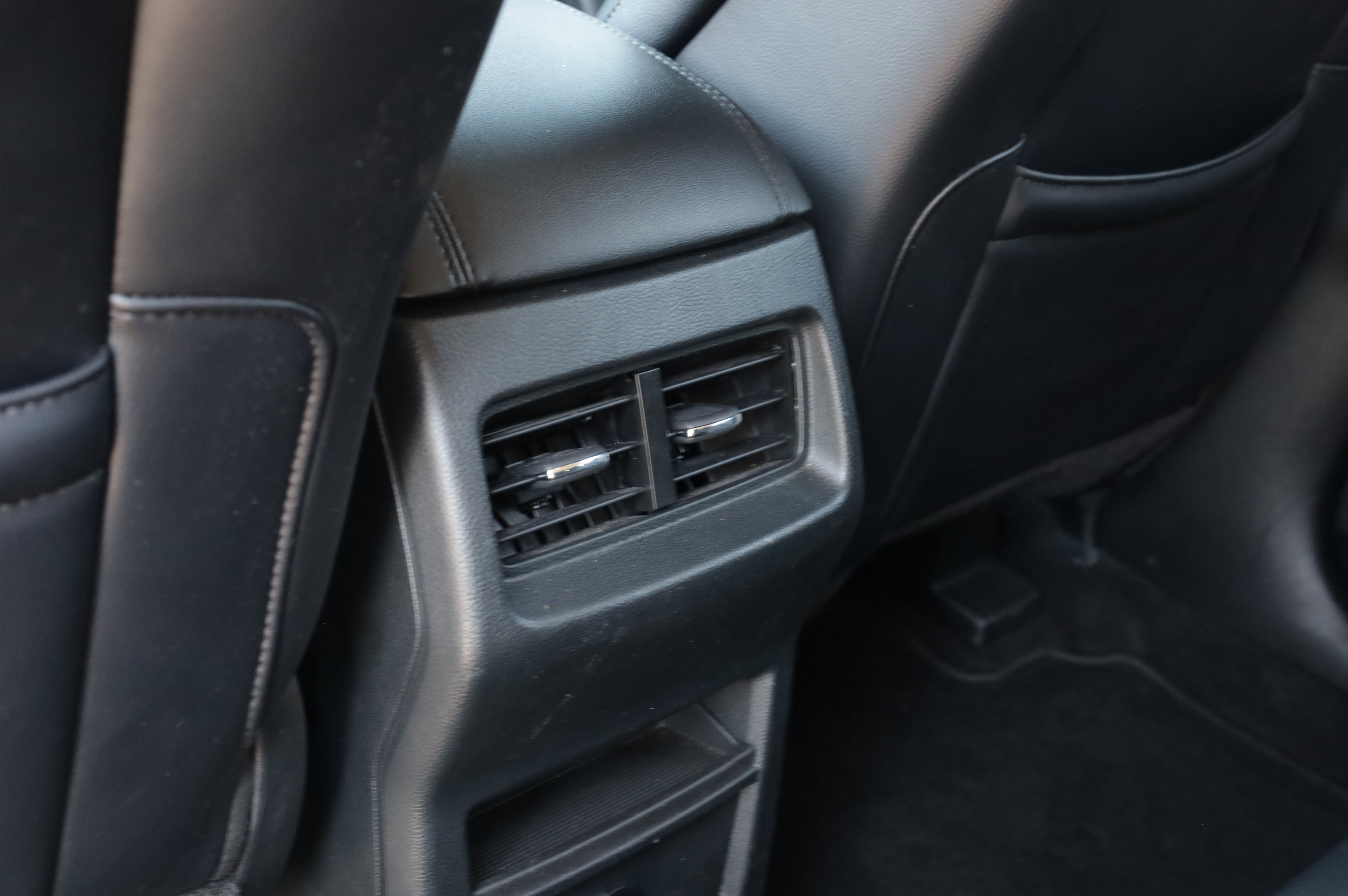 Used 2024 Ford Edge SEL image 15