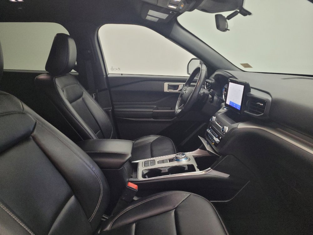 Used 2020 Ford Explorer XLT w/ Equipment Group 202A image 21