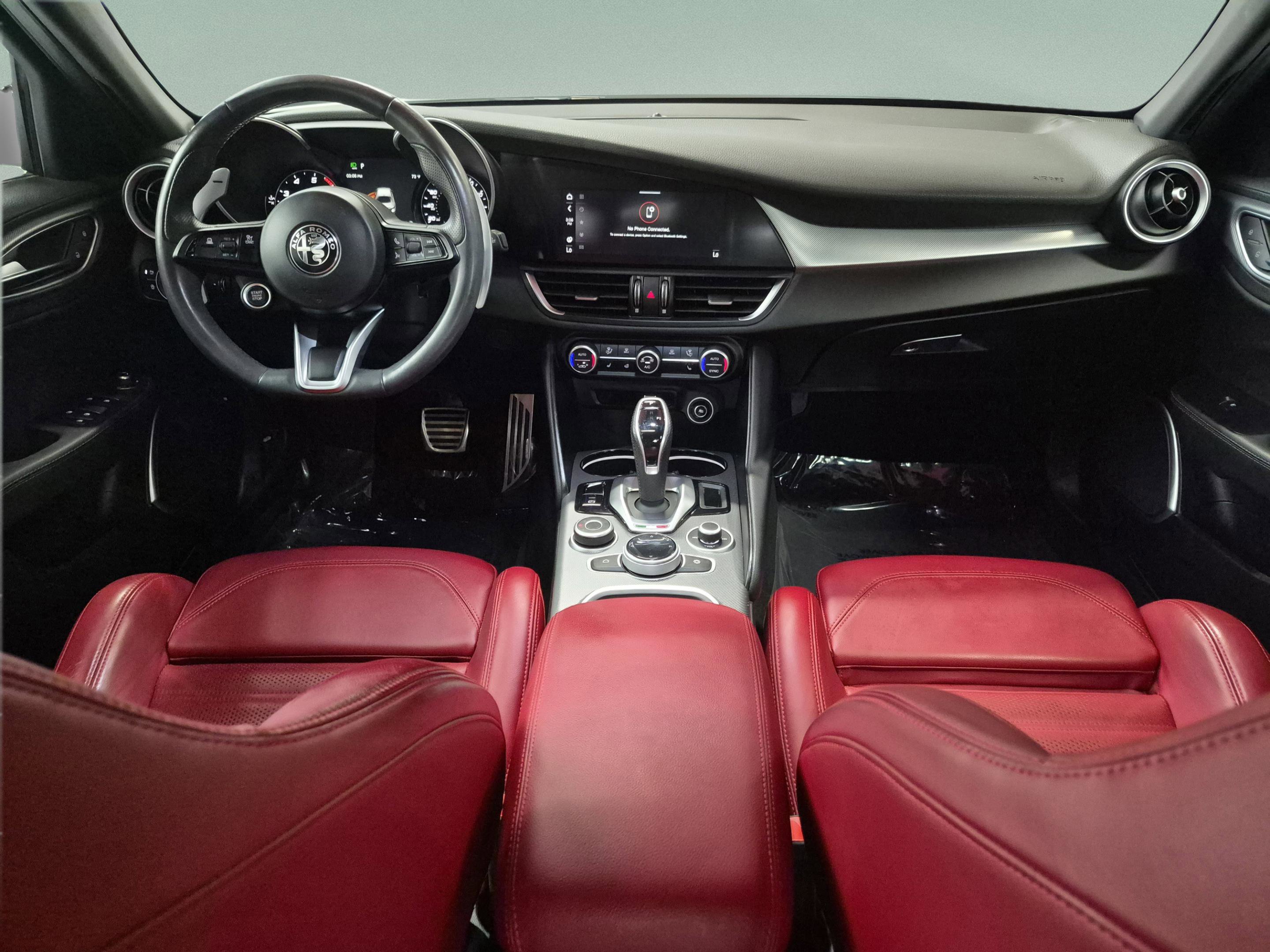 Used 2023 Alfa Romeo Giulia Veloce RWD image 22