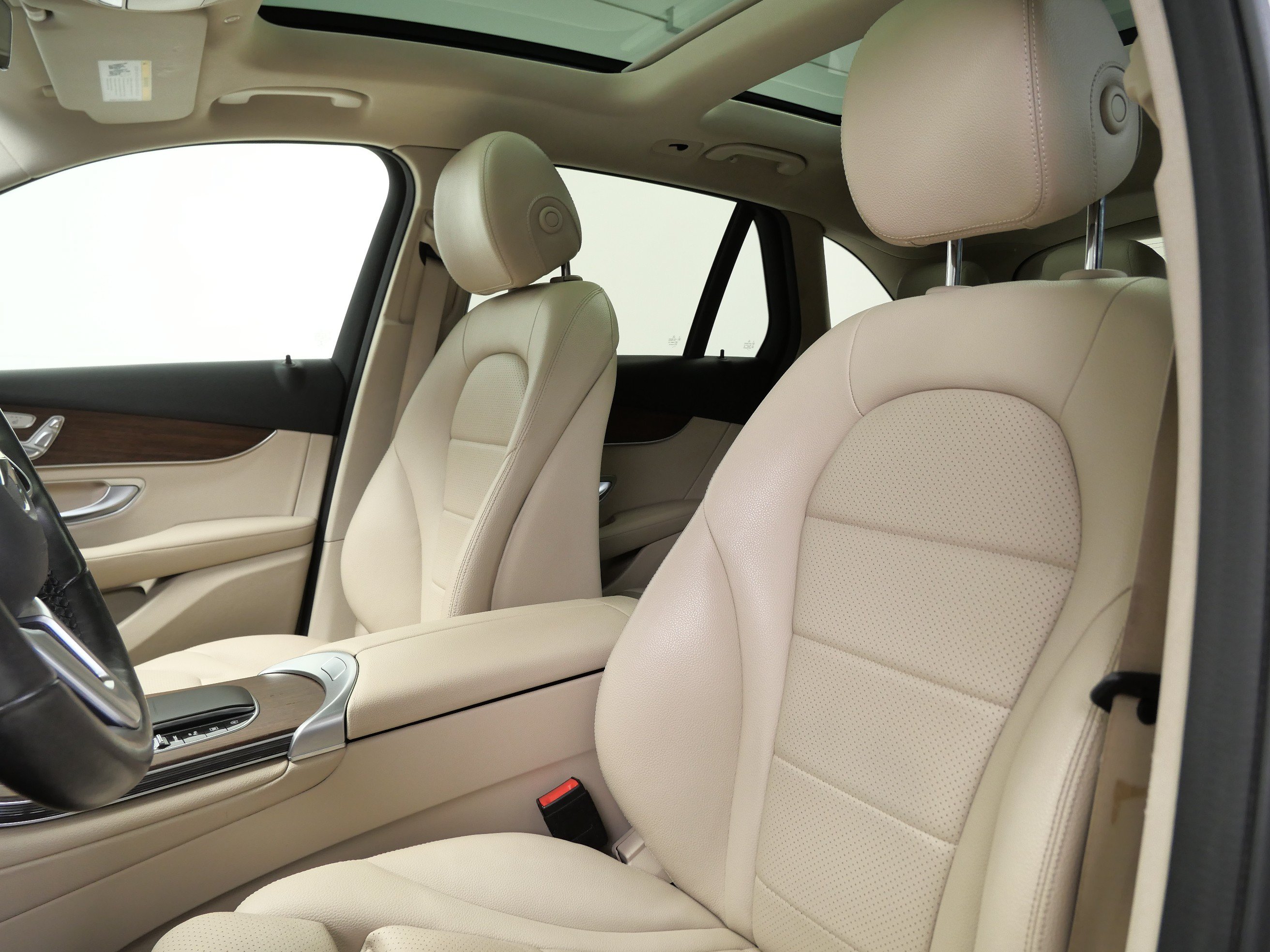 Used 2021 Mercedes-Benz GLC 300 4MATIC image 15