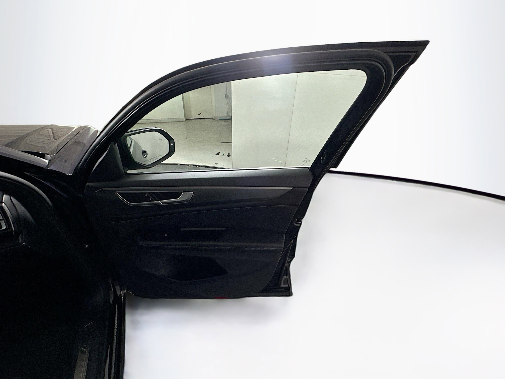 Used 2025 Volkswagen Atlas Cross Sport SE image 32