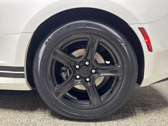 Used 2016 Chevrolet Camaro LT image 17