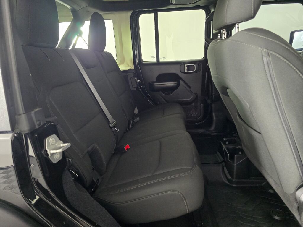 Used 2018 Jeep Wrangler Unlimited Sport S image 36