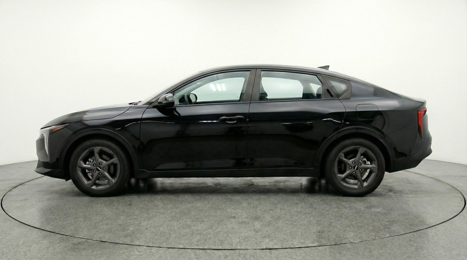 Used 2025 Kia K4 LXS image 5