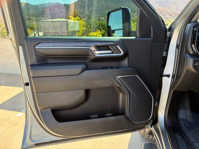 Used 2024 Chevrolet Silverado 3500 LTZ image 10