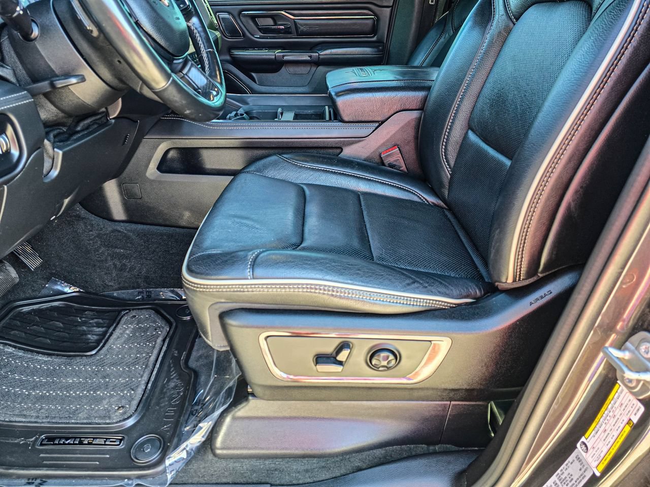 Used 2022 RAM 1500 Limited AWD/4WD image 19
