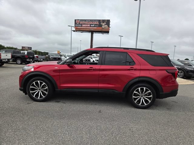 Used 2025 Ford Explorer ST-Line RWD image 4