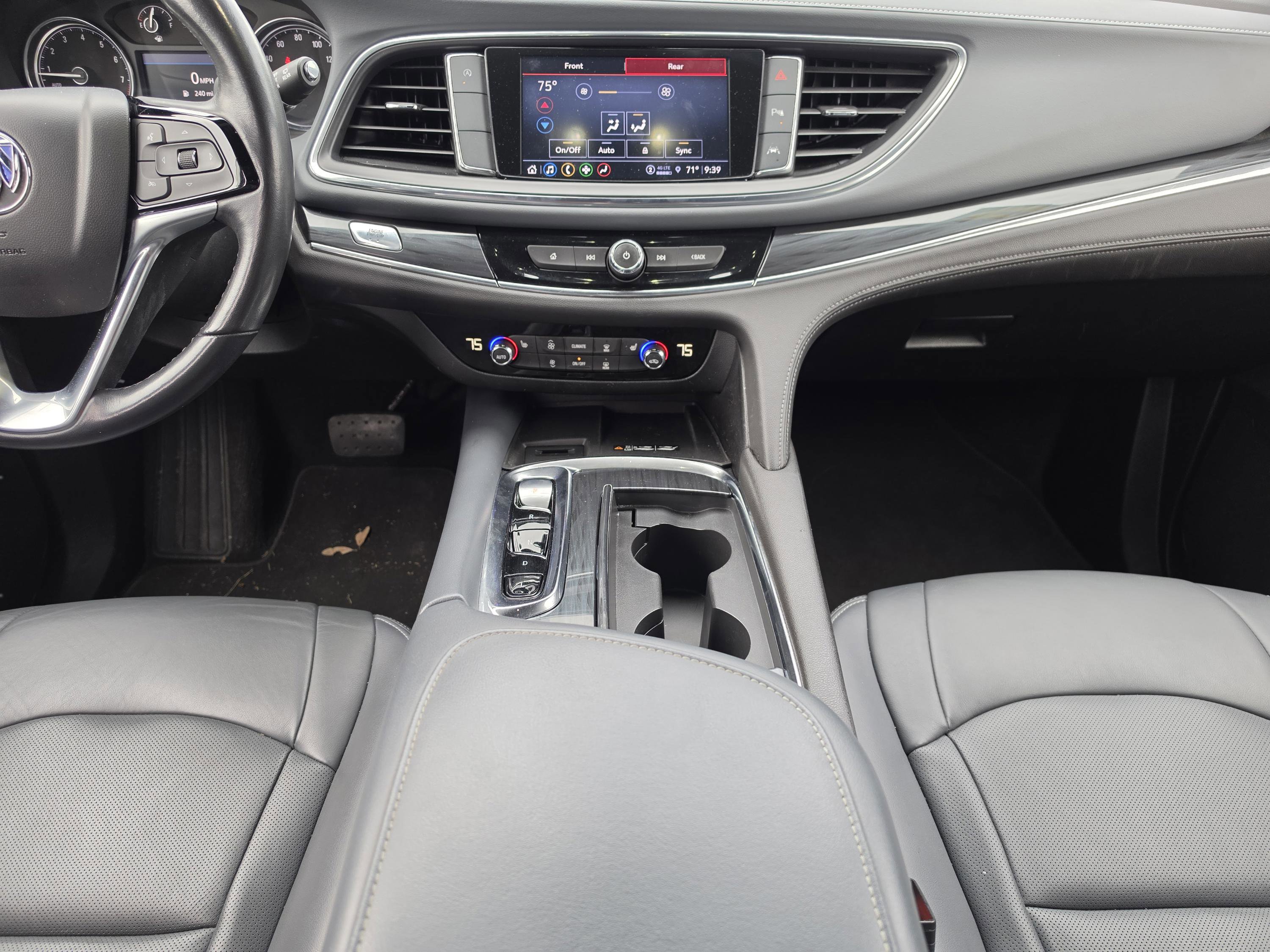 Used 2023 Buick Enclave Essence FWD image 20