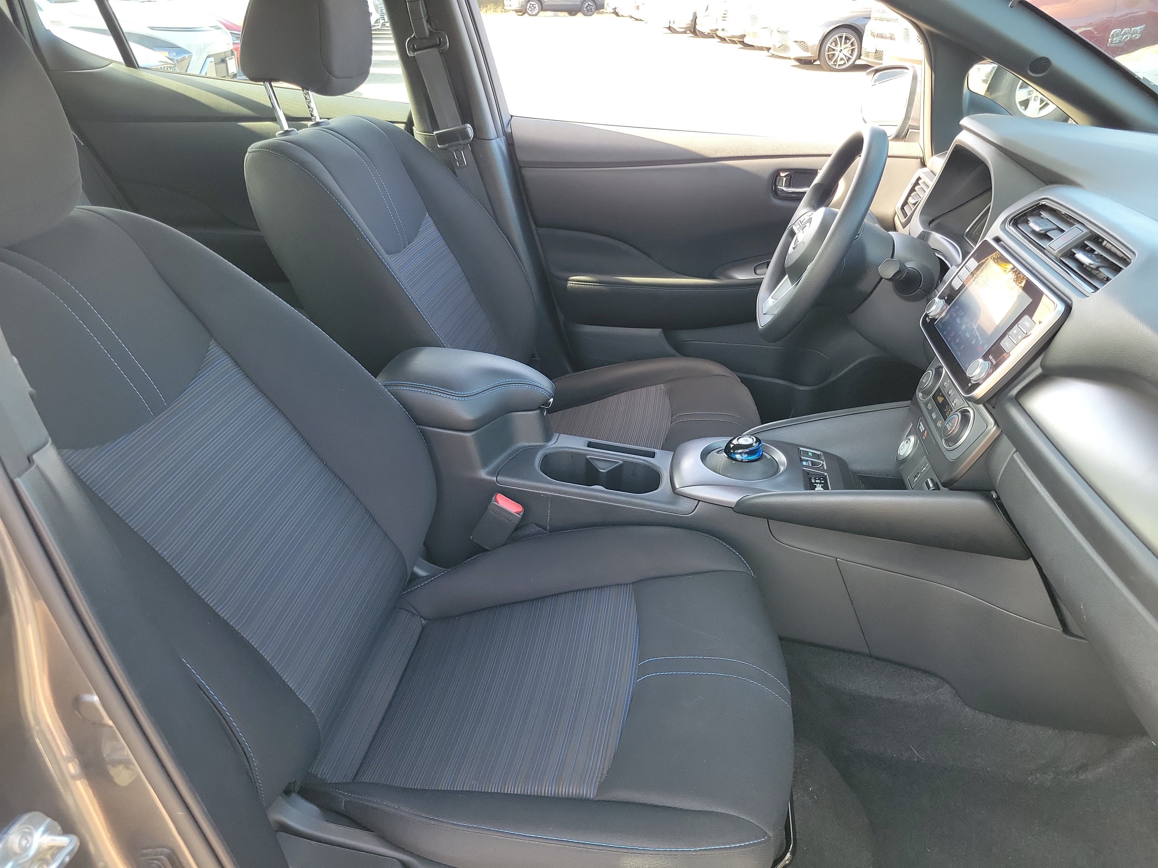 Used 2025 Nissan Leaf S FWD image 22