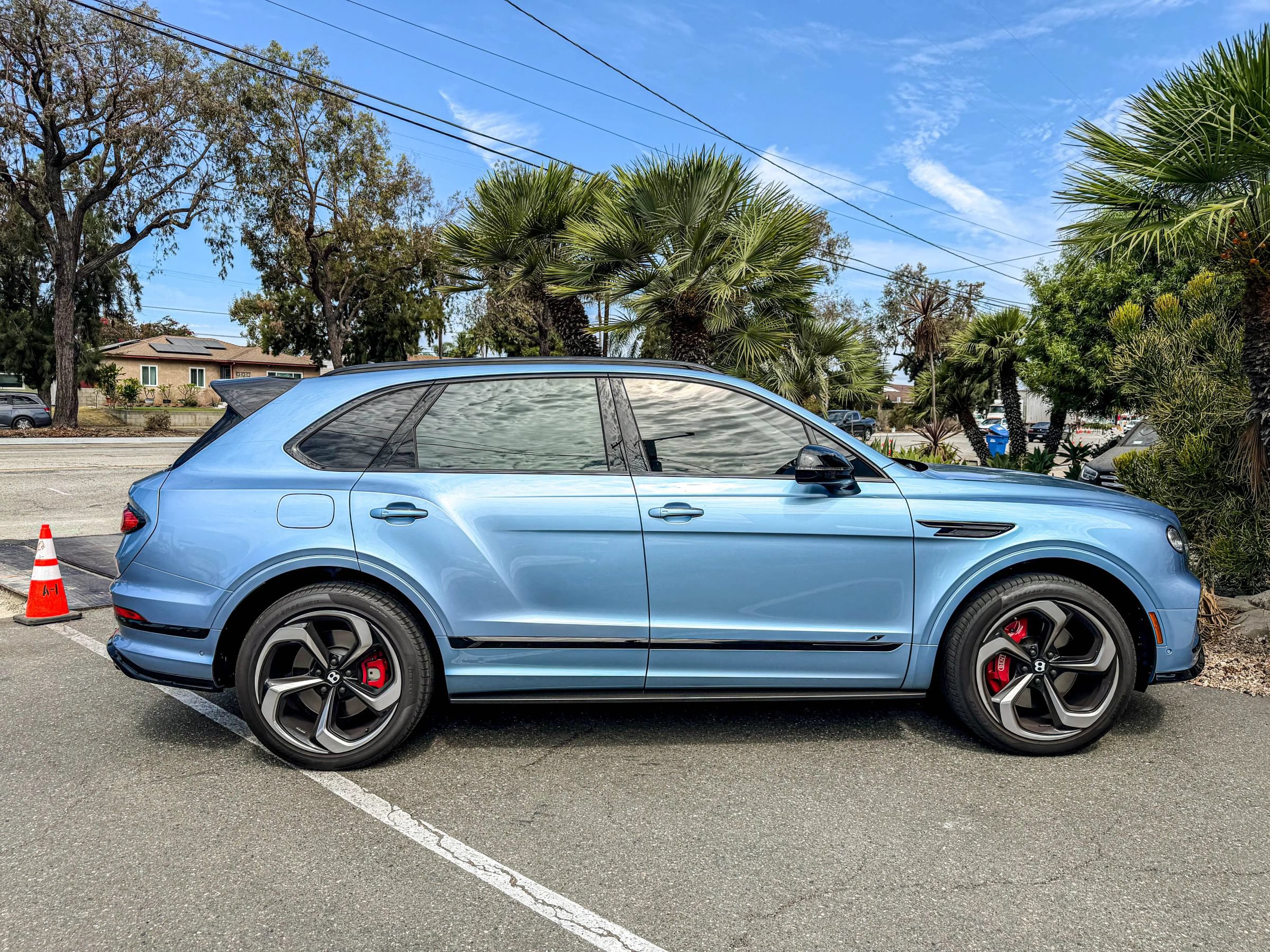 Used 2022 Bentley Bentayga AWD/4WD image 14