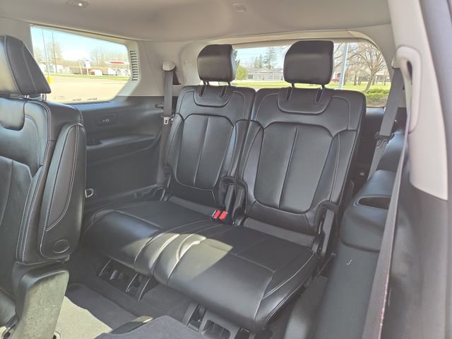 Used 2022 Jeep Grand Cherokee L Limited w/ Black Appearance Package RWD image 34