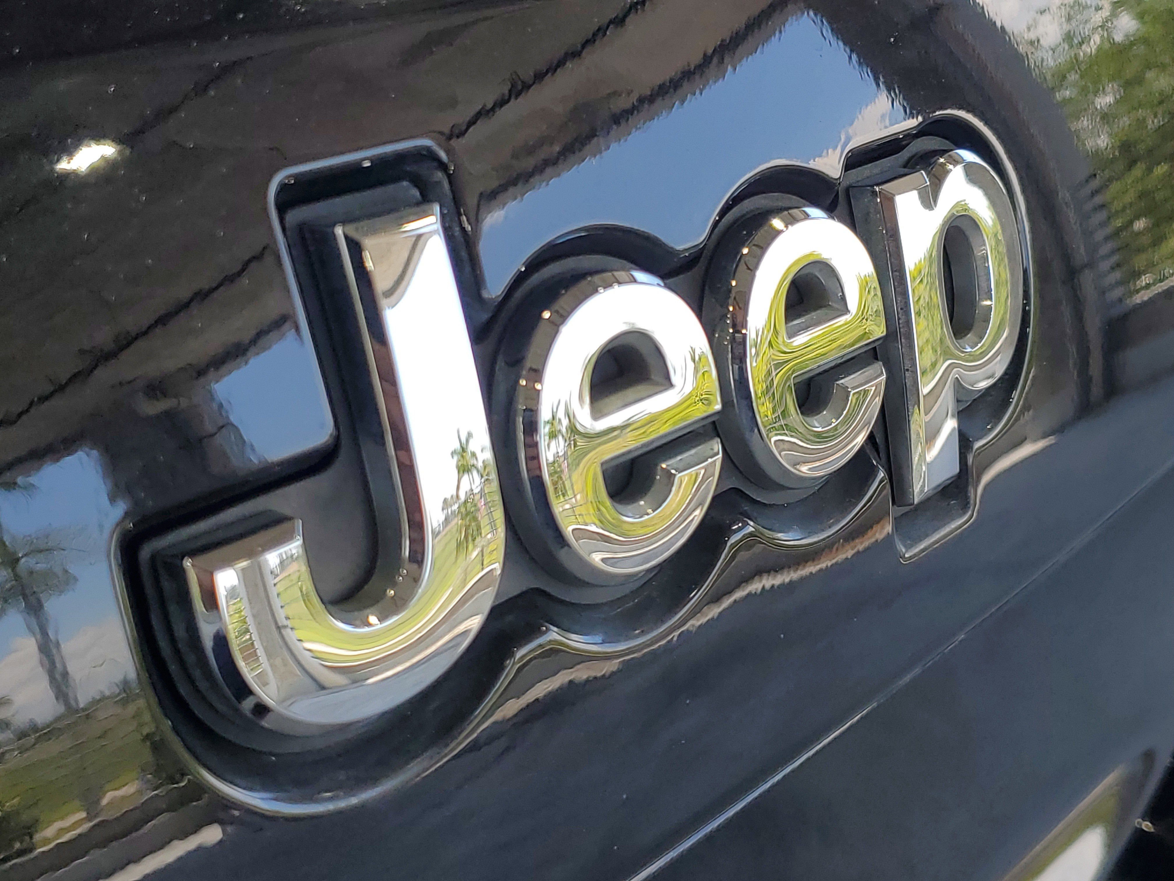Used 2018 Jeep Grand Cherokee Limited RWD image 5