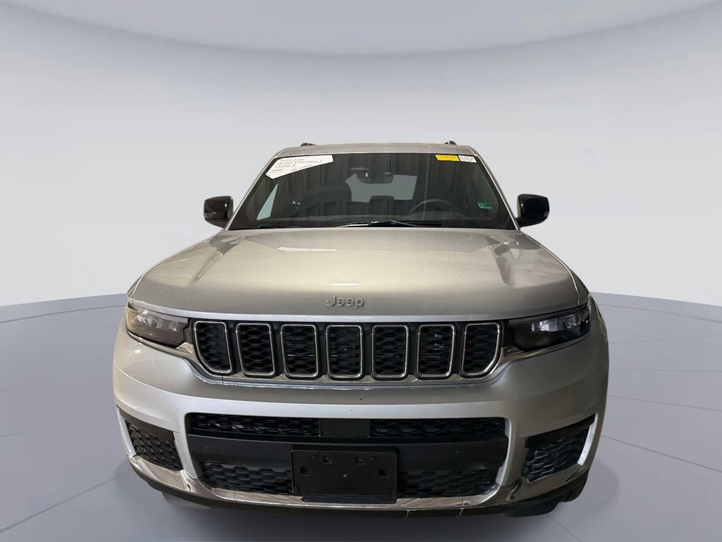 Used 2025 Jeep Grand Cherokee L Laredo w/ Luxury Tech Group I AWD/4WD image 2