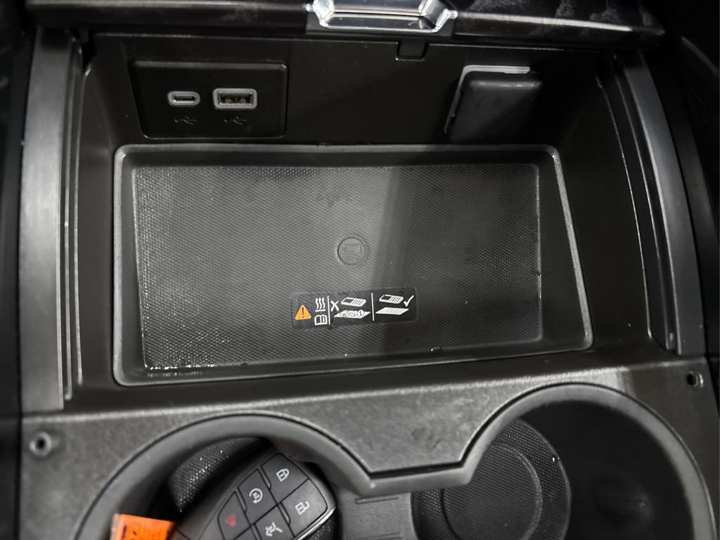 Used 2024 GMC Yukon XL Denali image 44