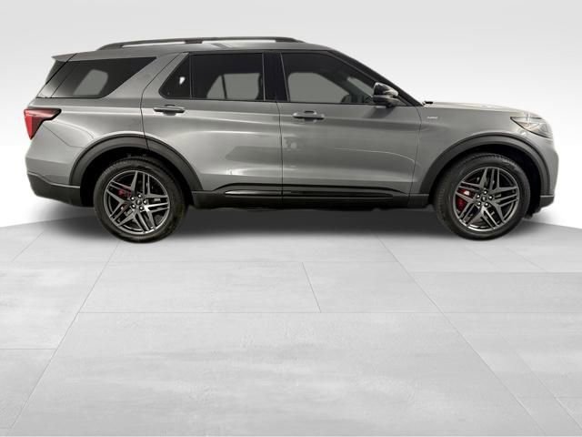 Used 2025 Ford Explorer ST-Line w/ Premium Package image 10