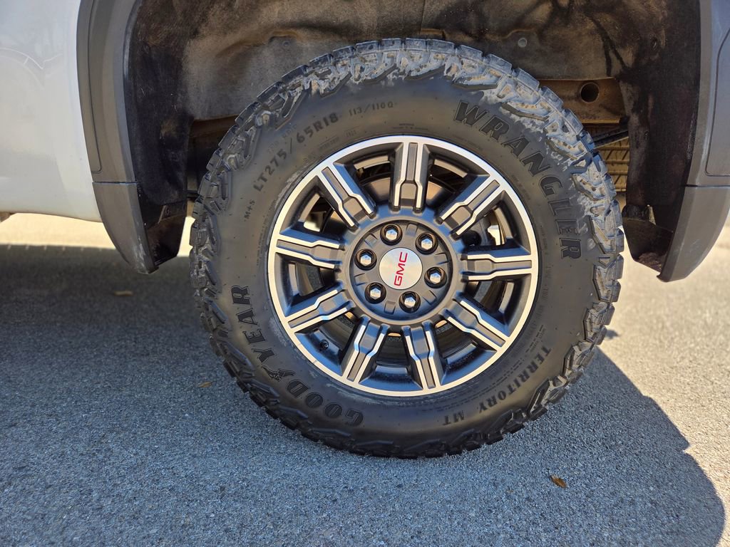 Used 2024 GMC Sierra 1500 AT4 w/ AT4 Premium Package AWD/4WD image 30