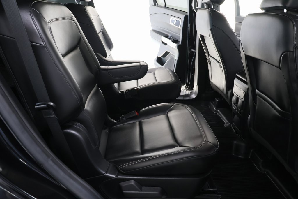 Used 2023 Ford Explorer XLT w/ Equipment Group 202A image 29