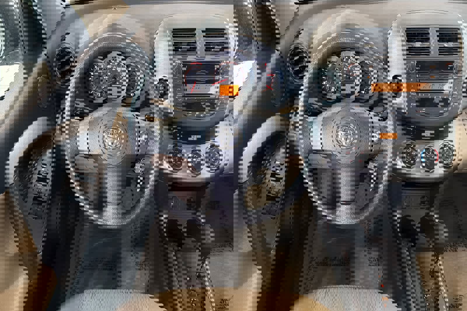 Used 2011 Toyota RAV4 4WD image 16