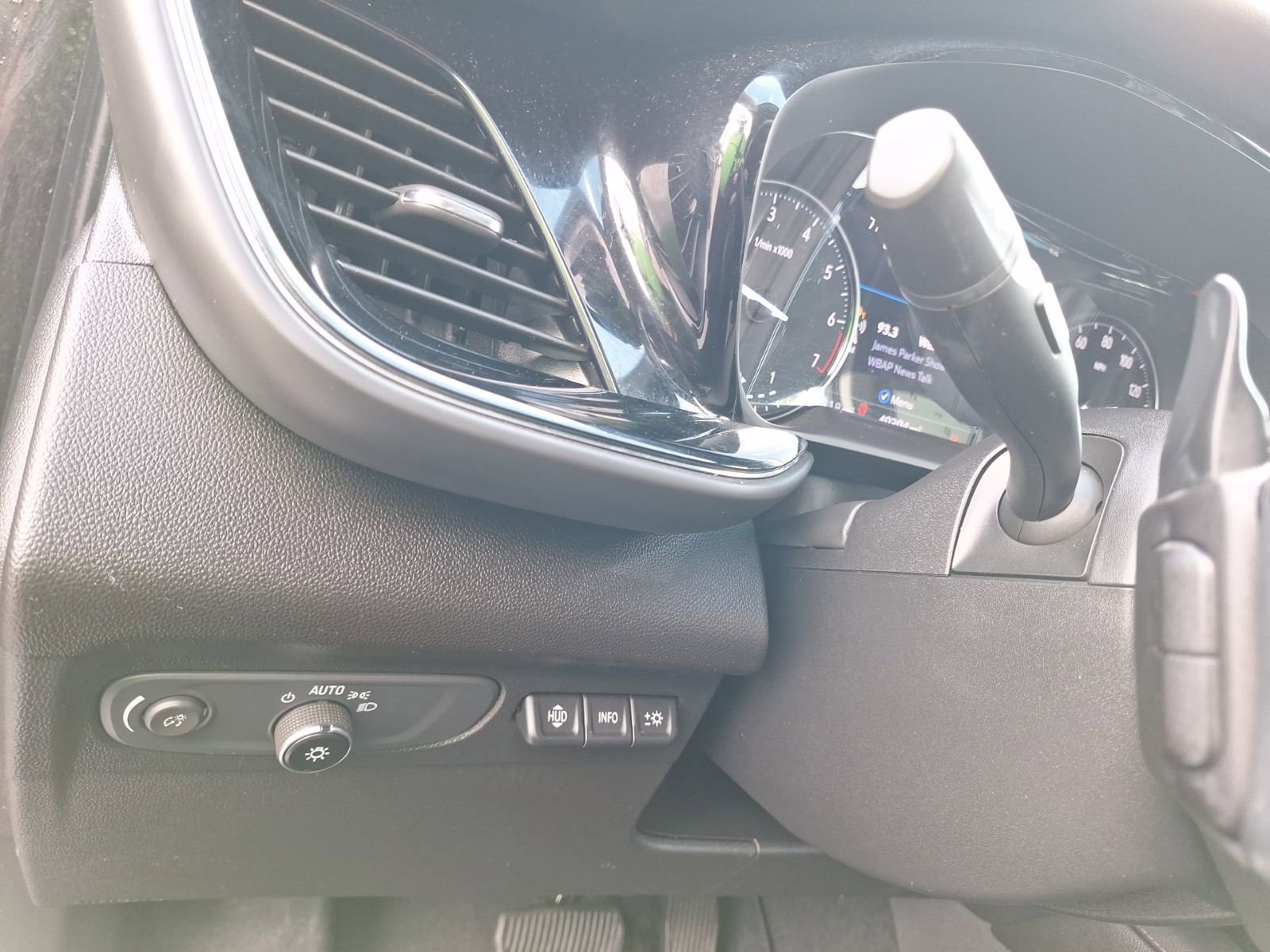 Used 2022 Buick Envision Avenir w/ Safety Package image 19