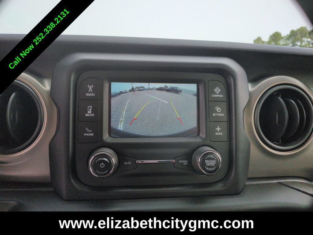 Used 2018 Jeep Wrangler Unlimited Sport AWD/4WD image 12