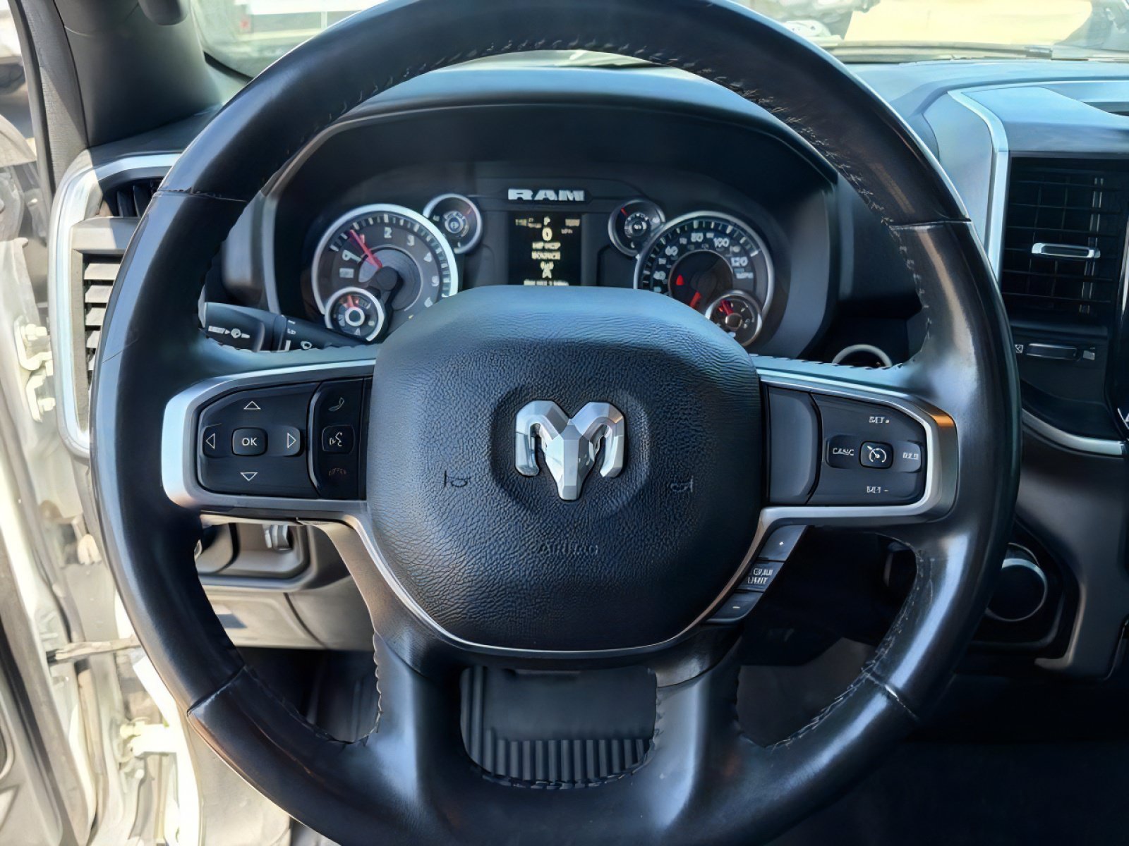 Used 2024 RAM 1500 Big Horn RWD image 14