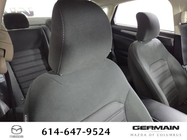 Used 2019 Ford Fusion SE FWD image 19