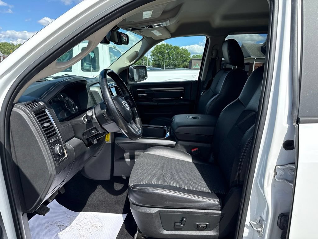 Used 2018 RAM 1500 Sport w/ Quick Order Package 26Q Night AWD/4WD image 3