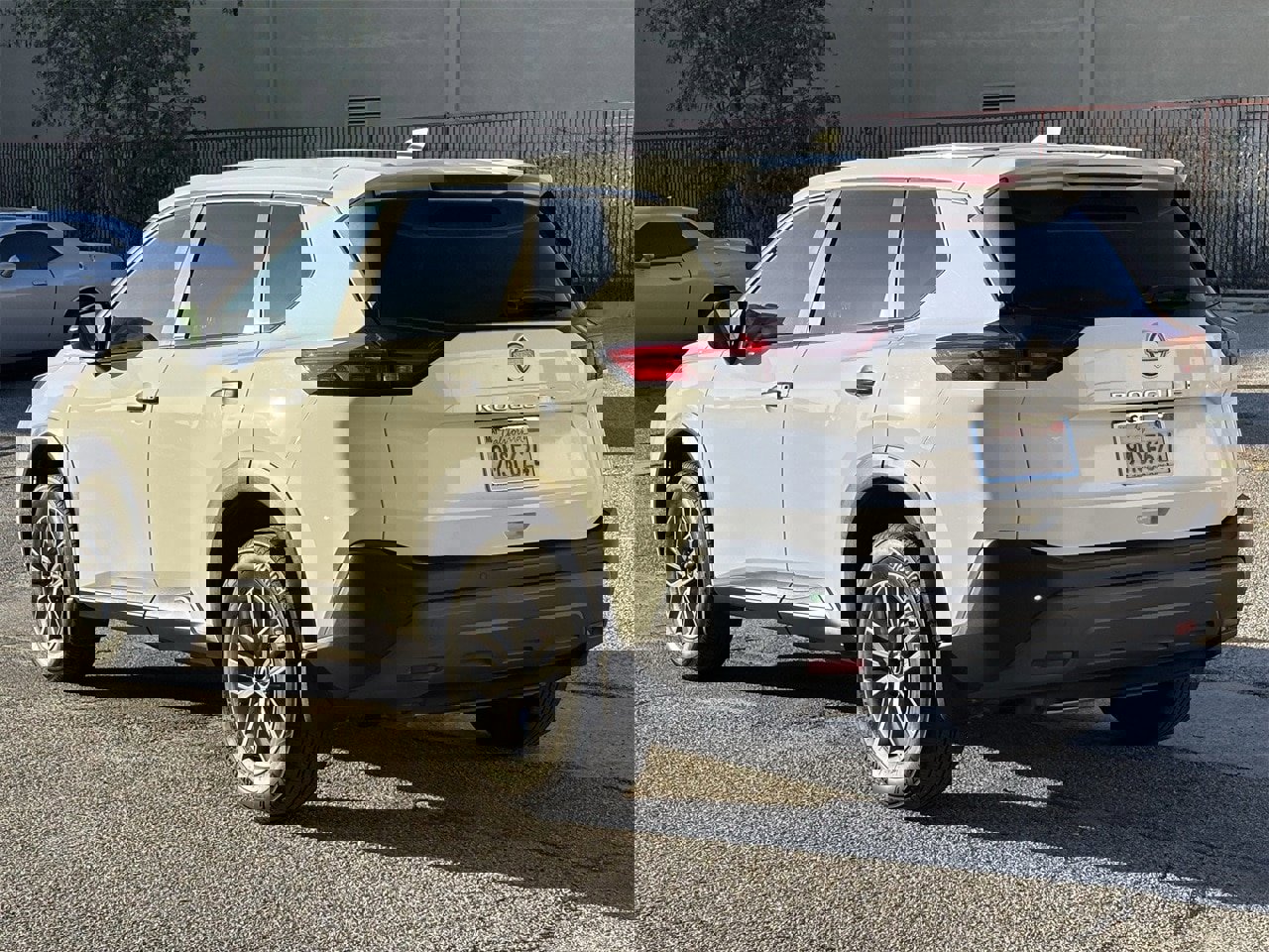 Certified 2023 Nissan Rogue S image 4