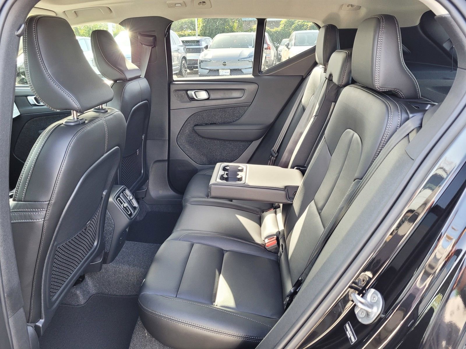 New 2026 Volvo XC40 B4 Core w/ Climate Package image 10