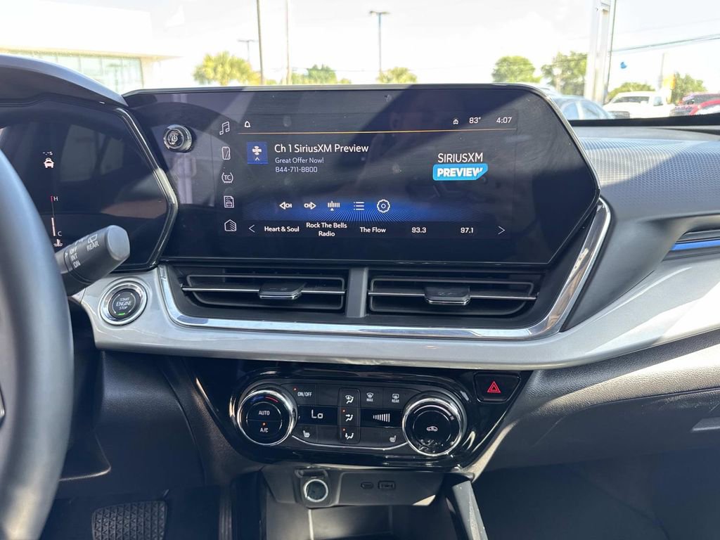 Certified 2025 Chevrolet Trax LT w/ LT Convenience Package image 25