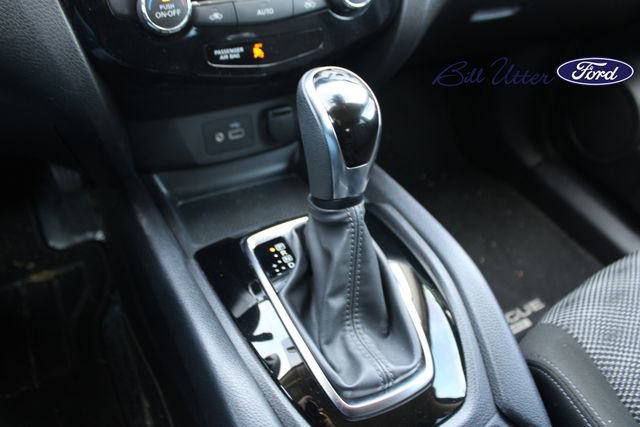 Used 2021 Nissan Rogue Sport SV image 16