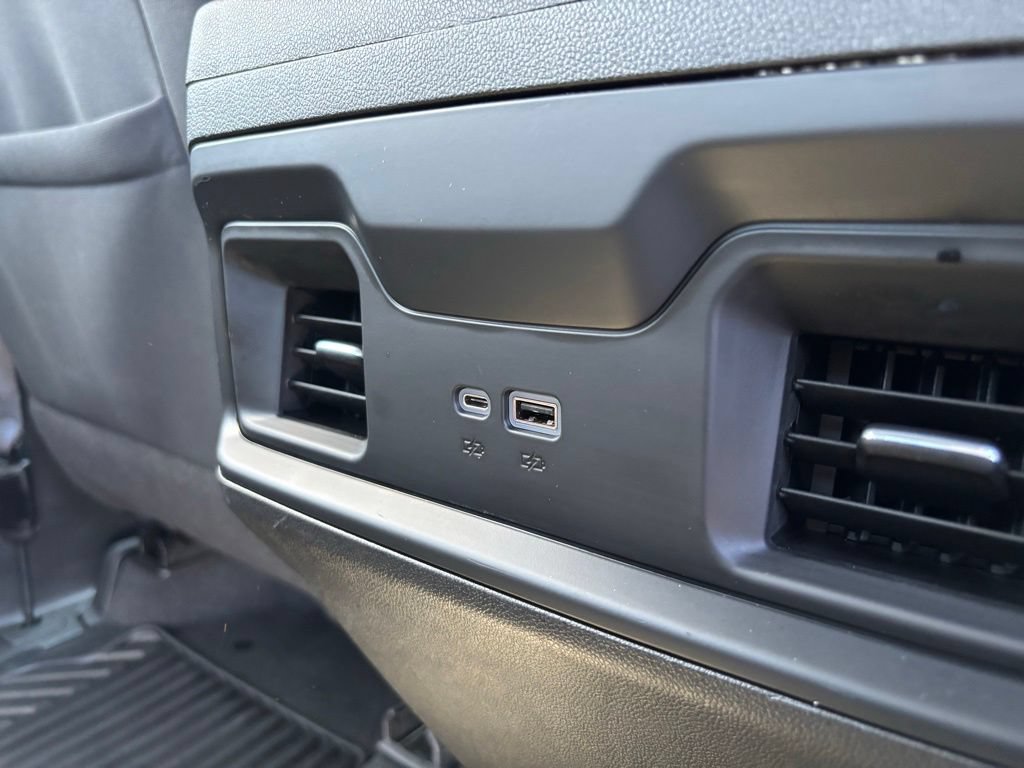 Used 2023 Chevrolet Silverado 1500 LT AWD/4WD image 18