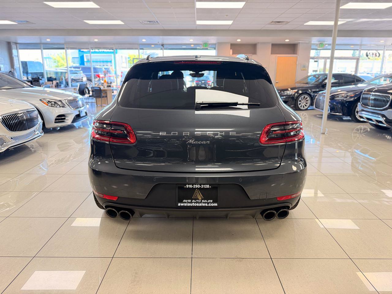 Used 2018 Porsche Macan AWD/4WD image 6