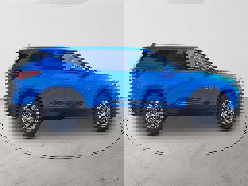 New 2025 Chevrolet Blazer LT w/ LPO, Sport Package image 4